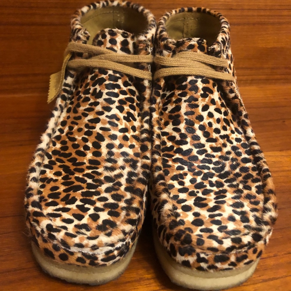 Clarks Leopard Print Moccasins - Picture 7 of 10